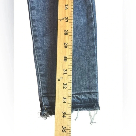 Levi 711 Skinny Distressed Women’s Jeans Raw Hem Classic Denim Size 25 - Picture 13 of 14